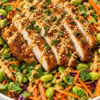 Crispy Asian Chicken Salad: Taste Explosion! Discover the best Asian Chicken Salad! A delicious and easy recipe with crispy chicken, crunchy veggies, and savory