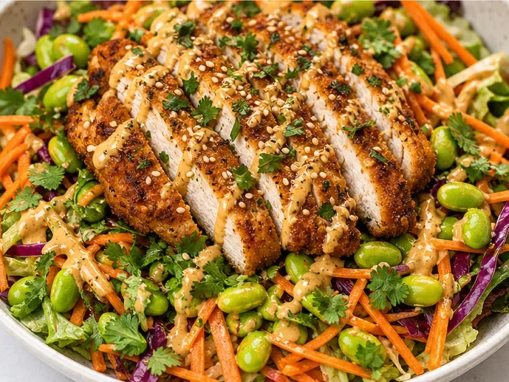 Crispy Asian Chicken Salad: Taste Explosion!