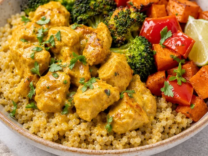 Chicken Curry Quinoa Bowls