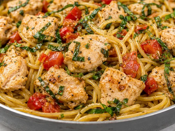 Juicy Garlic Basil Chicken Recipe