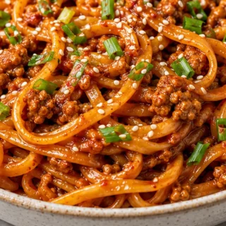 Gochujang Noodles: Viral Sensation Recipe - Discover these viral Gochujang Noodles with tender chicken! A quick and easy recipe with a perfect balance of spicy,