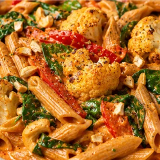 Creamy Red Pepper Pasta with Roasted Cauliflower - Discover this incredible Red Pepper Pasta with Roasted Cauliflower. A creamy, dreamy, and easy weeknight meal