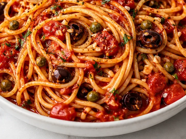 Rich Tomato Puttanesca: Your New Fave Pasta!
