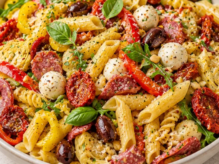 Zesty Antipasto Pasta Salad: Your New Summer Obsession!