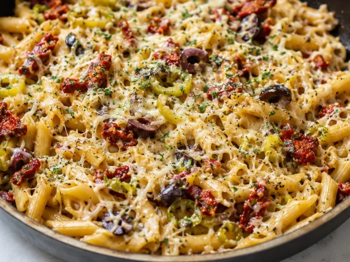 One Pan Cheesy Basil Pasta: Ultimate Comfort!