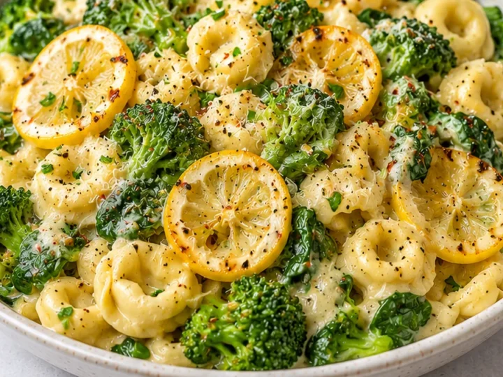 Easy Broccoli Cheese Tortellini: Pure Comfort in a Bowl!
