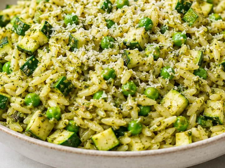 Zucchini Pesto Orzo: 15-Minute Summer Dream! ️