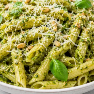 Juicy Pesto Pasta: Your New Favorite Dish! Pesto pasta: make this juicy, creamy dish in just 25 minutes. Ideal for a quick weeknight meal or a special dinner!