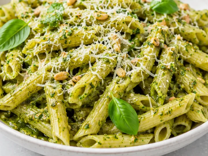 Juicy Pesto Pasta: Your New Favorite Dish!