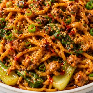 Spicy Szechuan Noodles: Better Than Takeout! Szechuan noodles: master this incredibly flavorful and spicy dish at home. Authentic taste, ready in under 30 minut