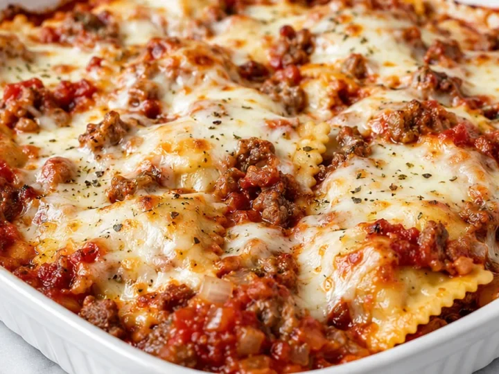Cheesy Baked Ravioli: Dinner Obsession!