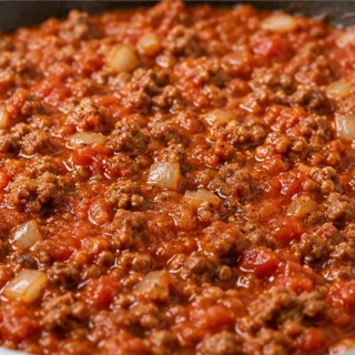 Best Weeknight Pasta Sauce - Pasta sauce: Make the best weeknight pasta sauce in under 35 minutes. Simple ingredients, rich flavor, perfect for busy evenings. G