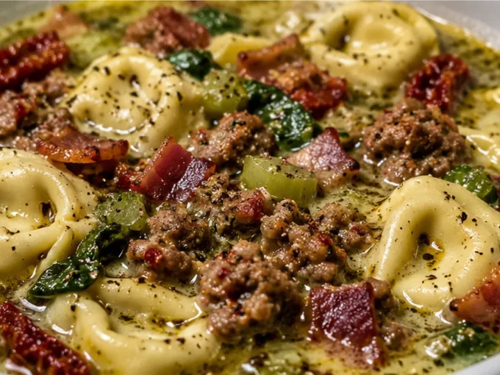 Creamy Pesto Tortellini Zuppa Toscana