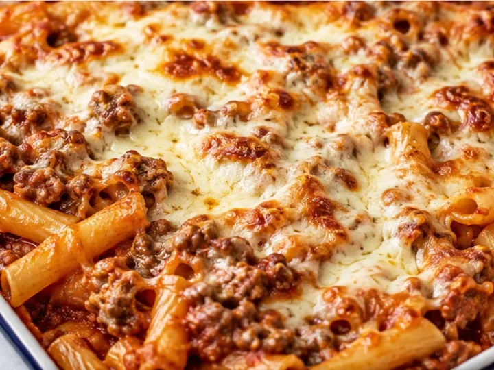 5-Ingredient Baked Ziti: MELTS IN YOUR MOUTH!