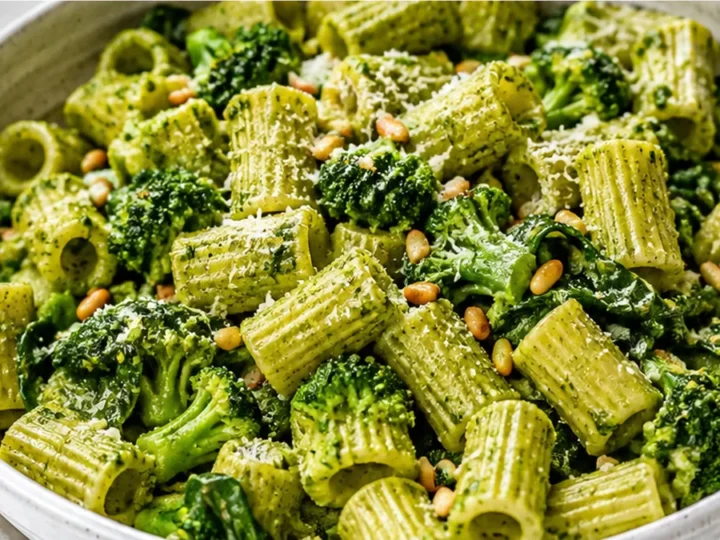 Pesto Pasta Perfection: Your New Weeknight Obsession!